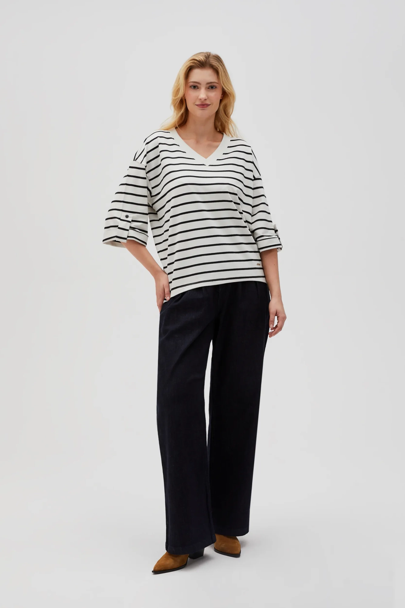 l bl 4603 off white black 01 l bl 4603 off white black 01