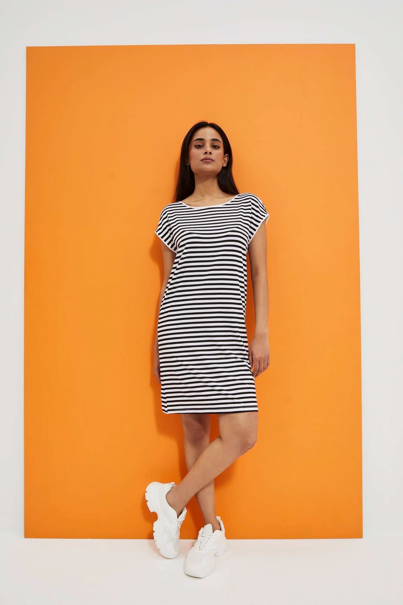 l su 4055 white black 02 l su 4055 white black 02