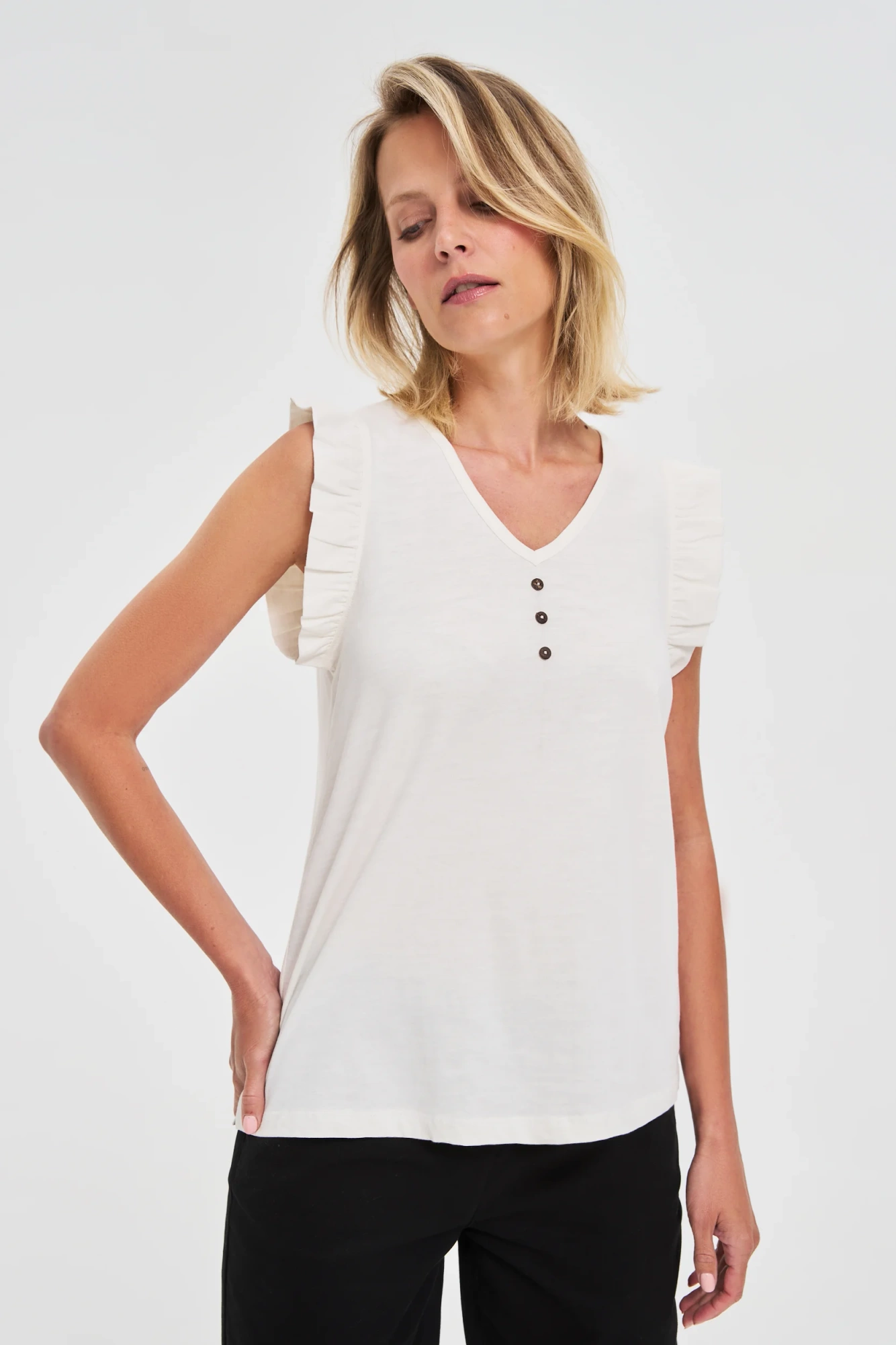 l ts 4682 off white 01 l ts 4682 off white 01