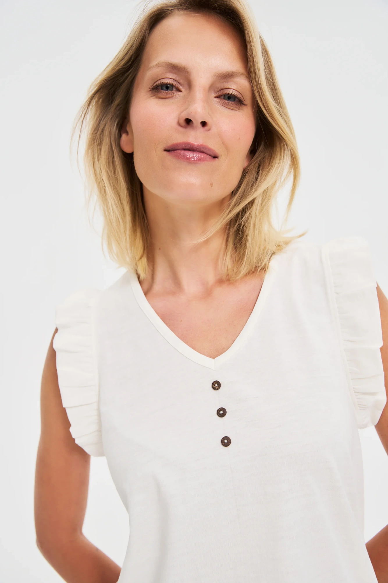 l ts 4682 off white 02 l ts 4682 off white 02