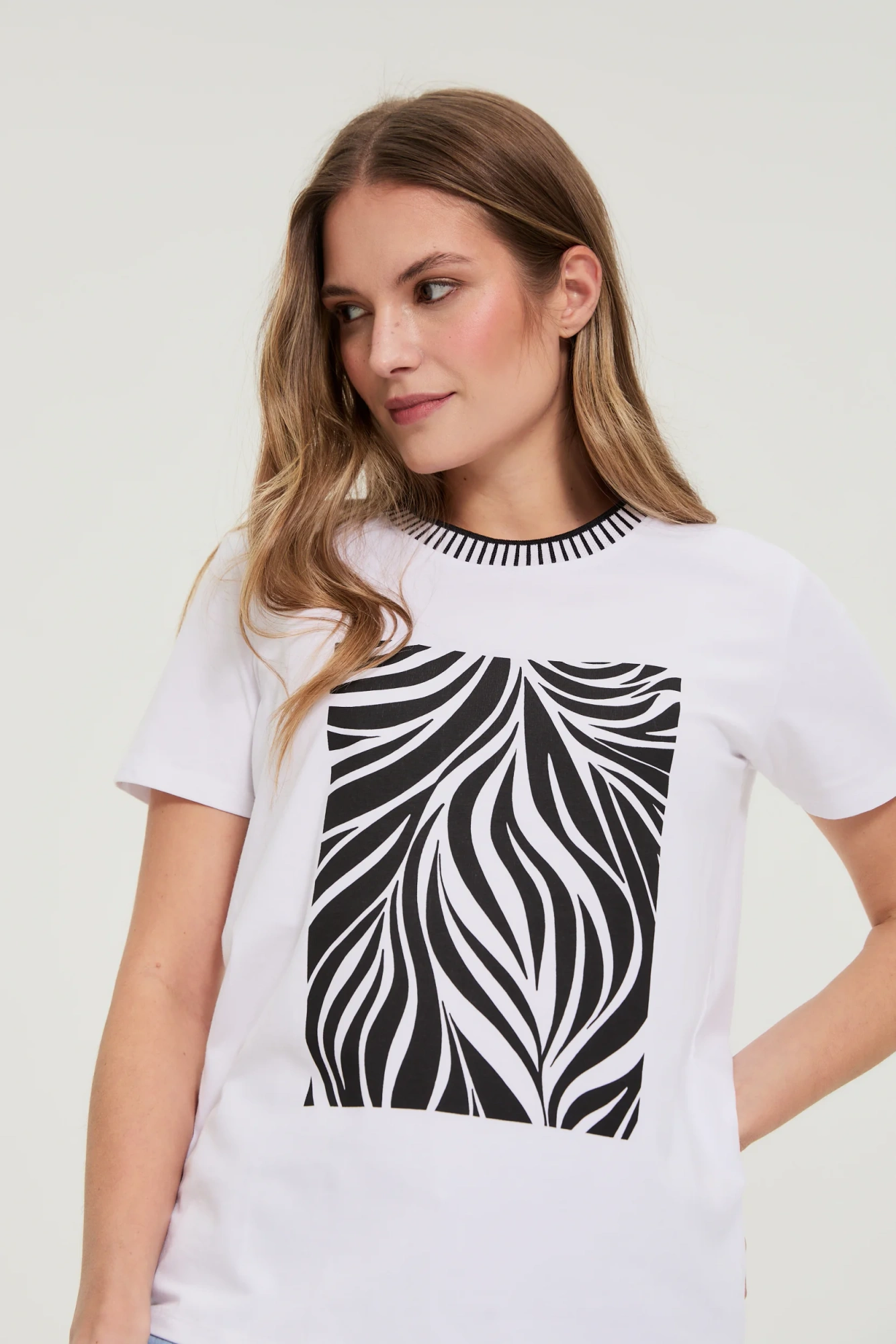 l ts 4928 white 02 l ts 4928 white 02