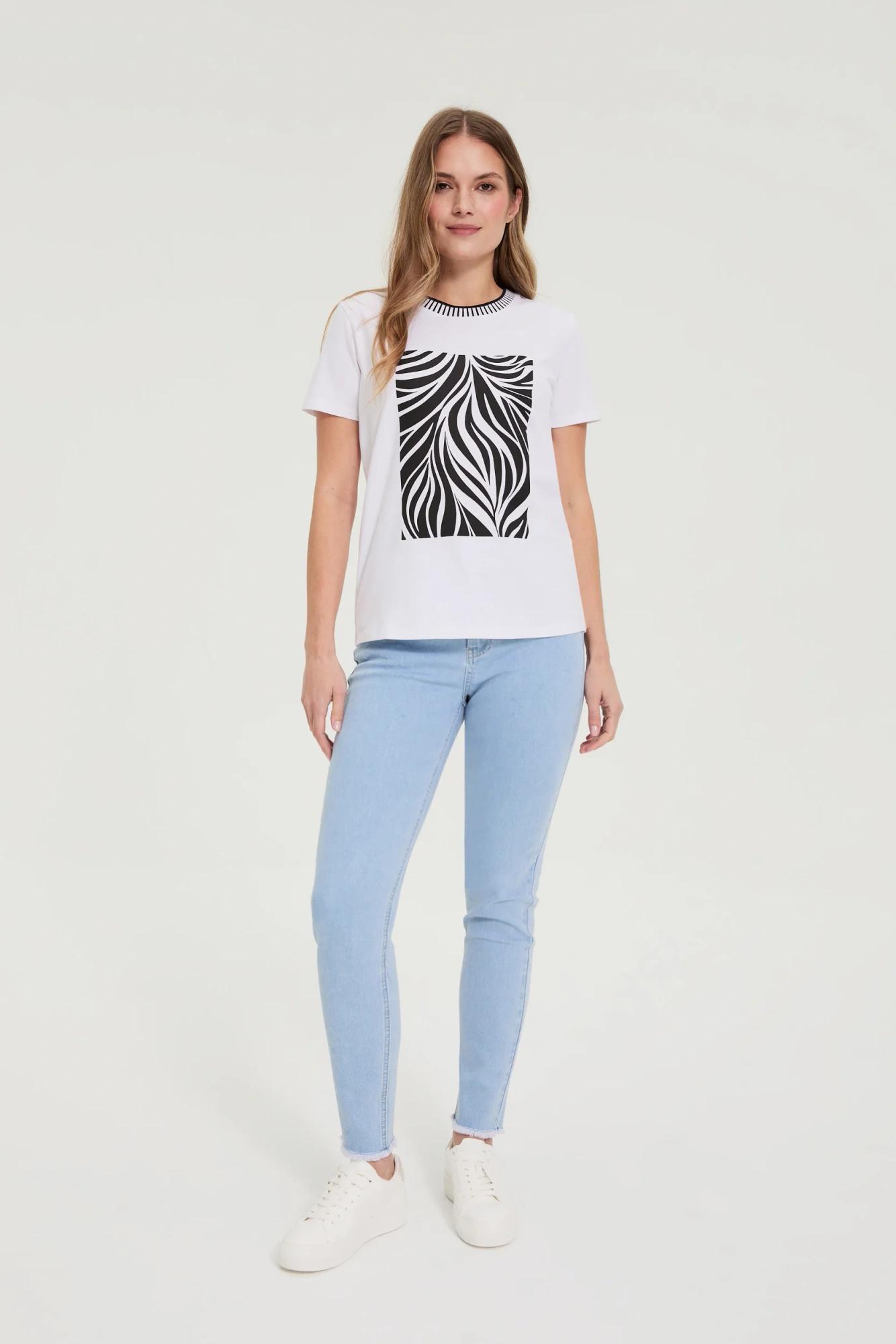 l ts 4928 white 03 l ts 4928 white 03