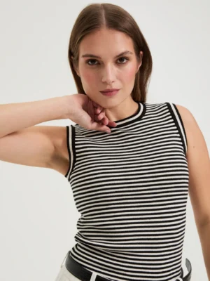 l ts 5008 black white 01