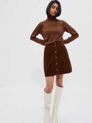 z sc 3909 d.brown 01