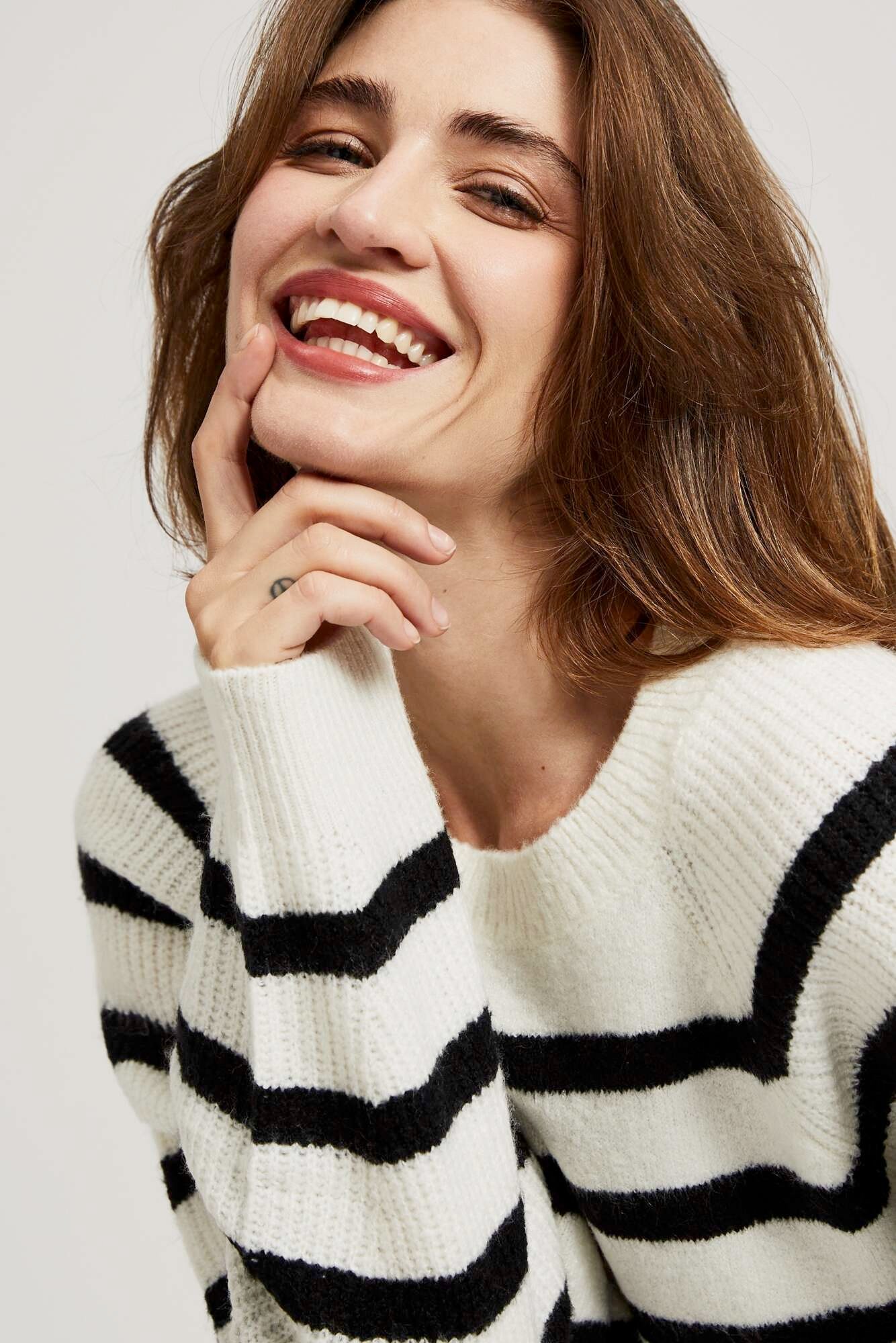 z sw 4218 off white black 05 z sw 4218 off white black 05