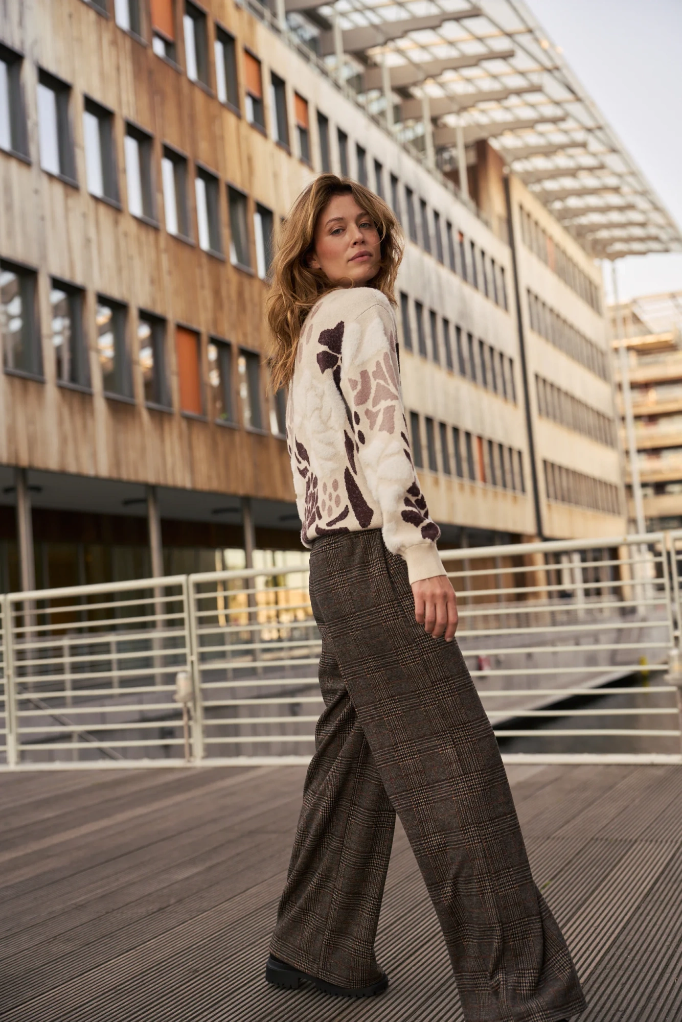 z sw 4852 l.beige 02 z sw 4852 l.beige 02