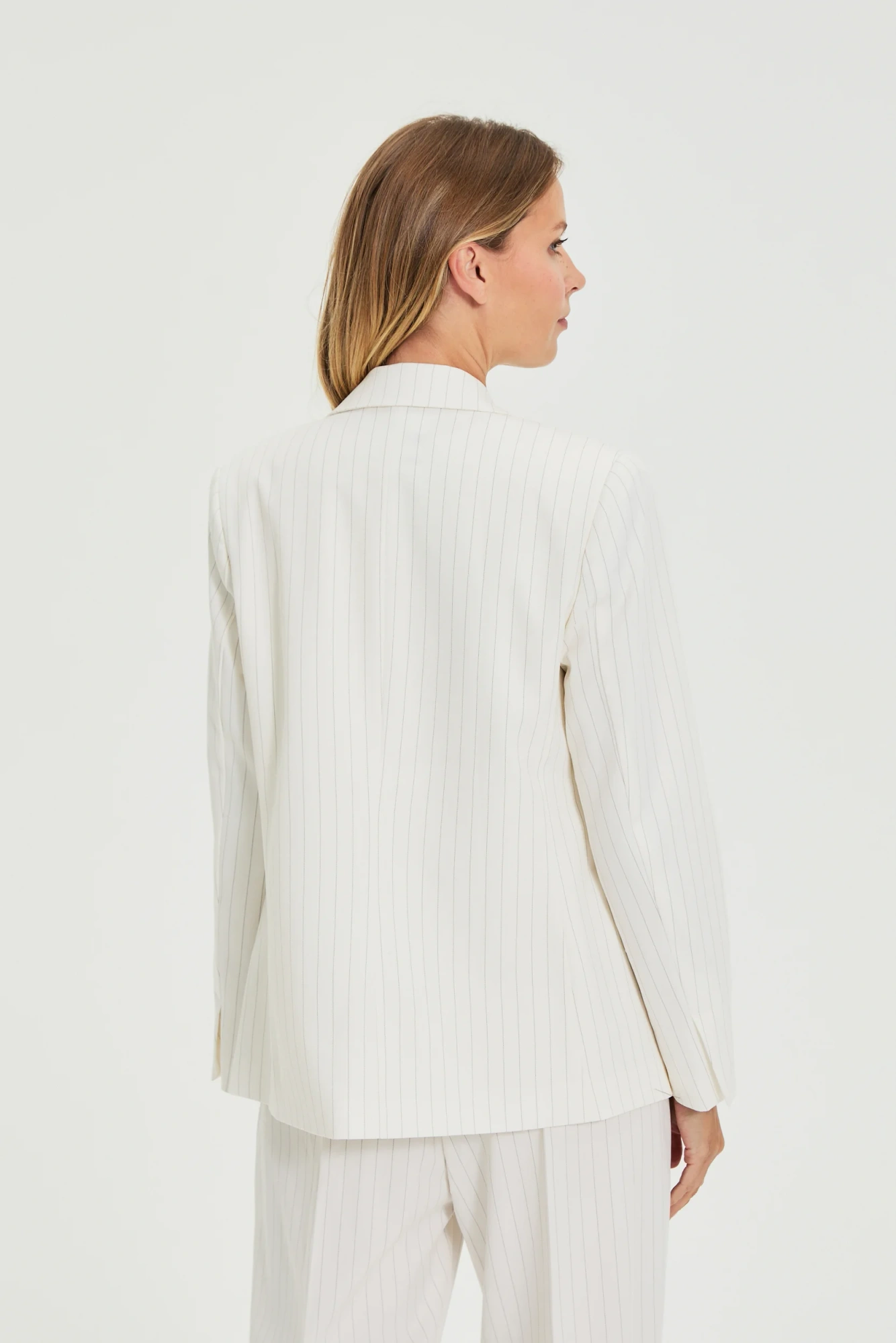 l mr 4930 off white 04 l mr 4930 off white 04