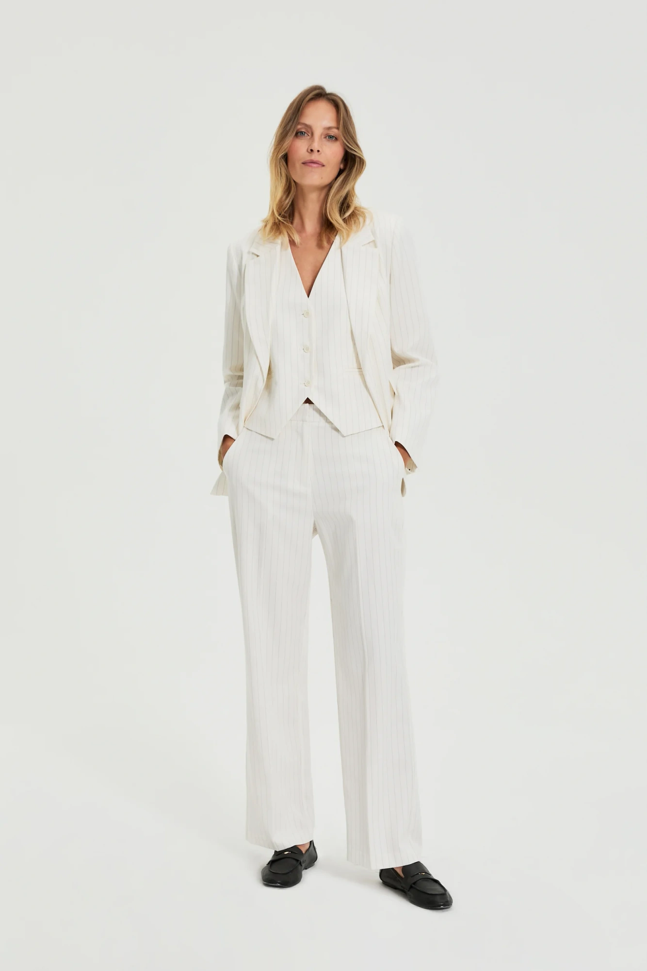 l mr 4930 off white 05 l mr 4930 off white 05