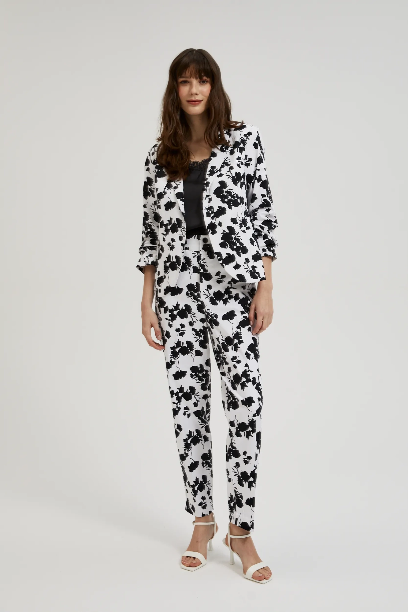 l sp 4312 black white 04 l sp 4312 black white 04