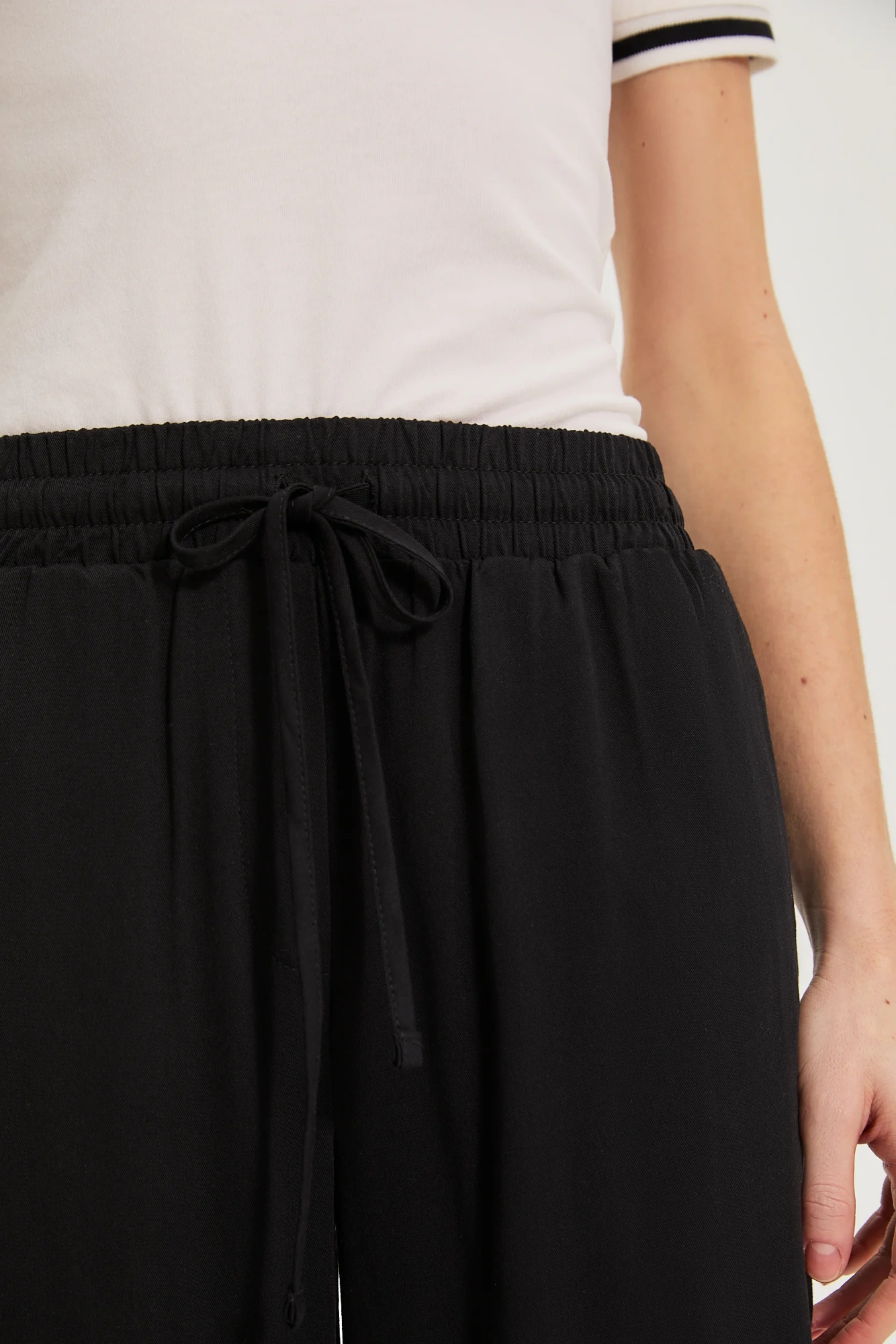 l sp 4916 black 02 l sp 4916 black 02