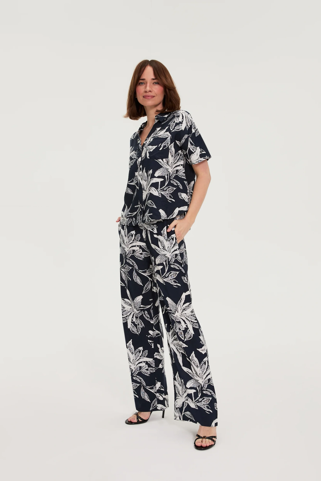 l ko 4946 d.navy 04 l ko 4946 d.navy 04