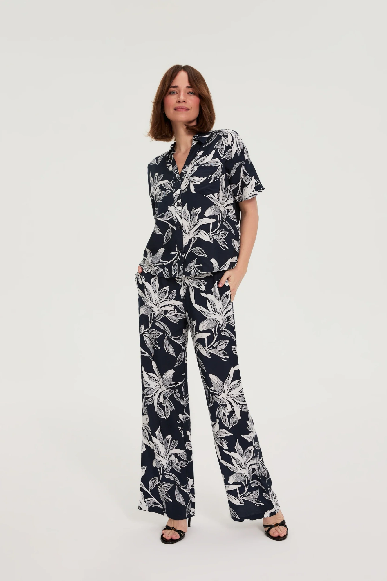 l sp 4939 d.navy 01 l sp 4939 d.navy 01