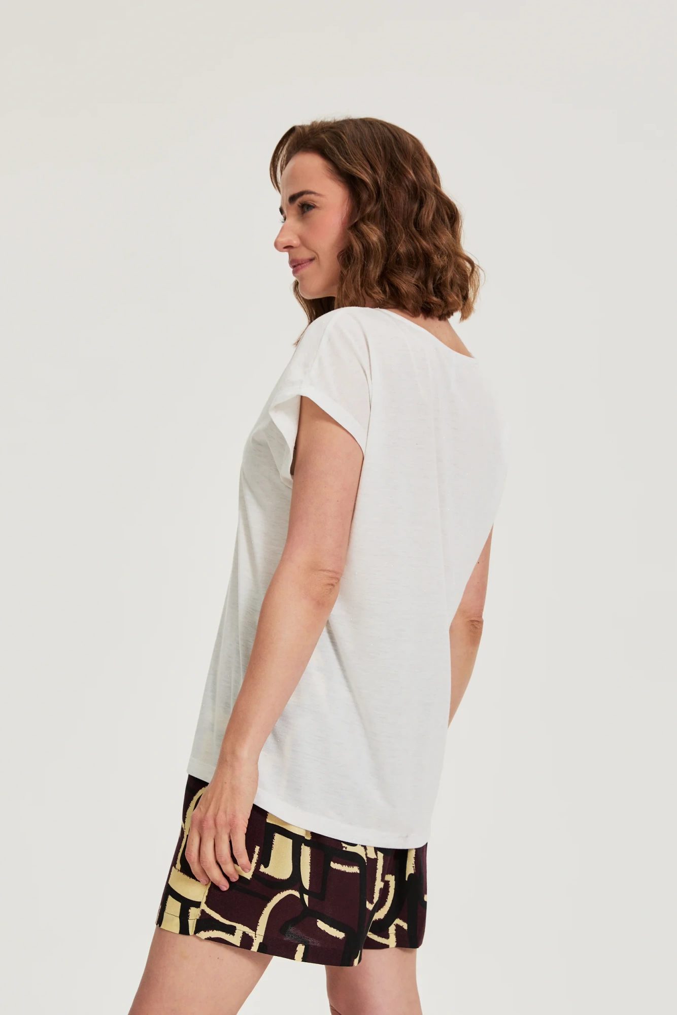 l ts 4989 off white (1) l ts 4989 off white (1)