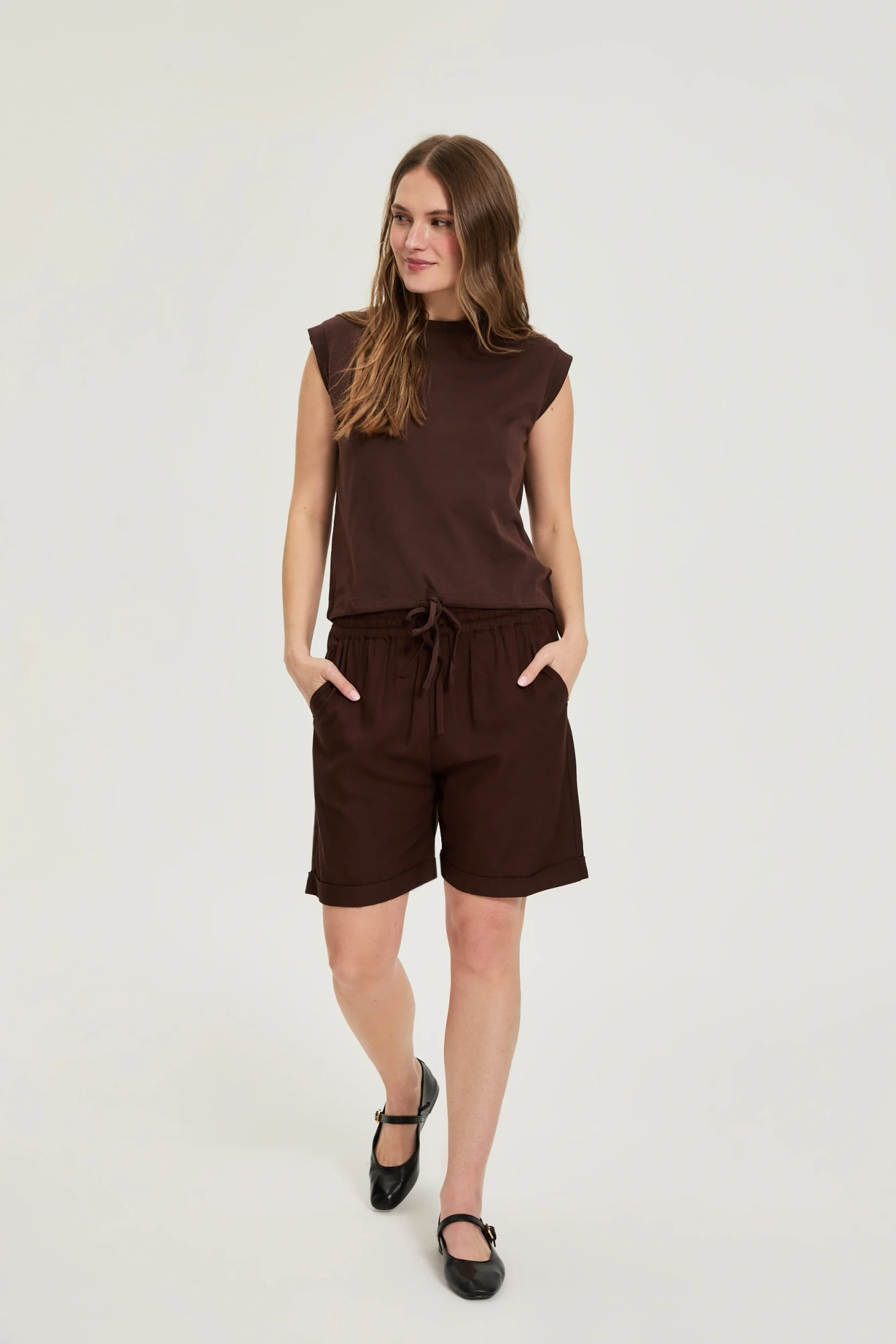 l sh 4912 d.brown (4) l sh 4912 d.brown (4)